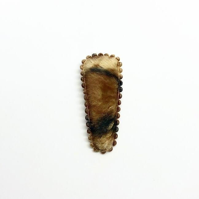 Haarspeldje panter vacht geribbelde rand 3,5cm