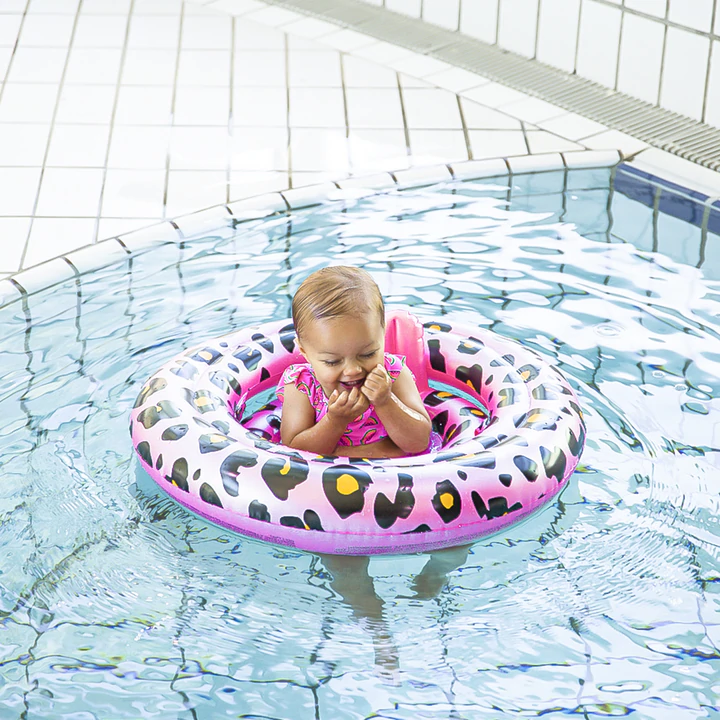 swim essentials baby float panter pink lifestyle